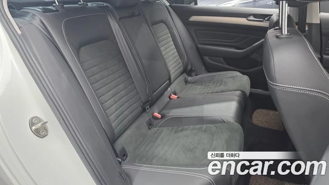 VW Passat, снимка 12 - Автомобили и джипове - 56081539