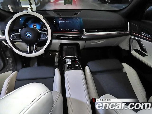 BMW iX1, снимка 10 - Автомобили и джипове - 56267236