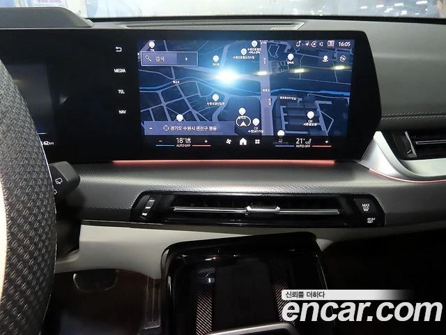 BMW iX1, снимка 11 - Автомобили и джипове - 56267236
