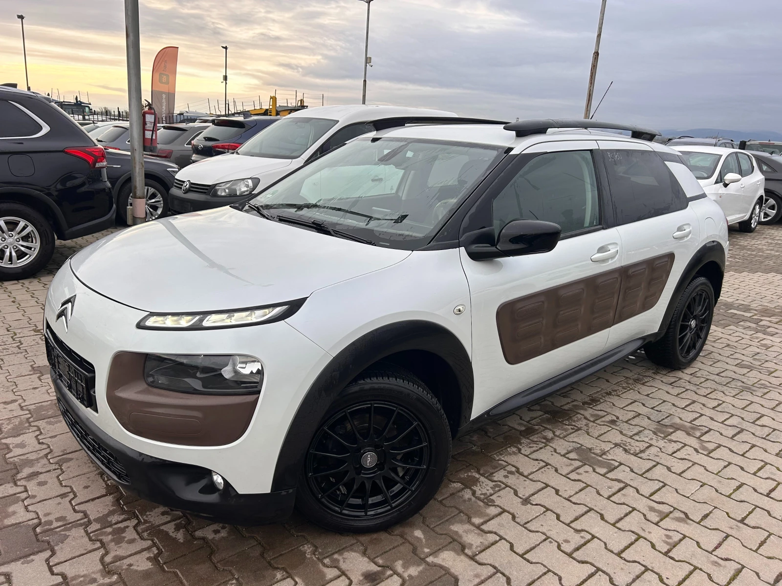 Citroen C4 Cactus 1.6HDI AVTOMAT/NAVI/KAMERA EURO 5, снимка 1