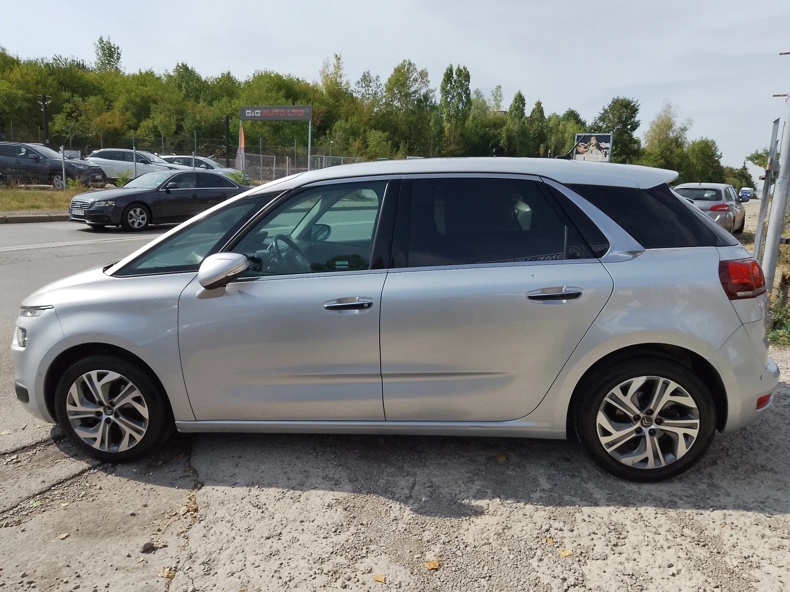 Citroen C4 Picasso 1.6e-HDI/EXCLUSIVE/АВТОМАТ - изображение 8