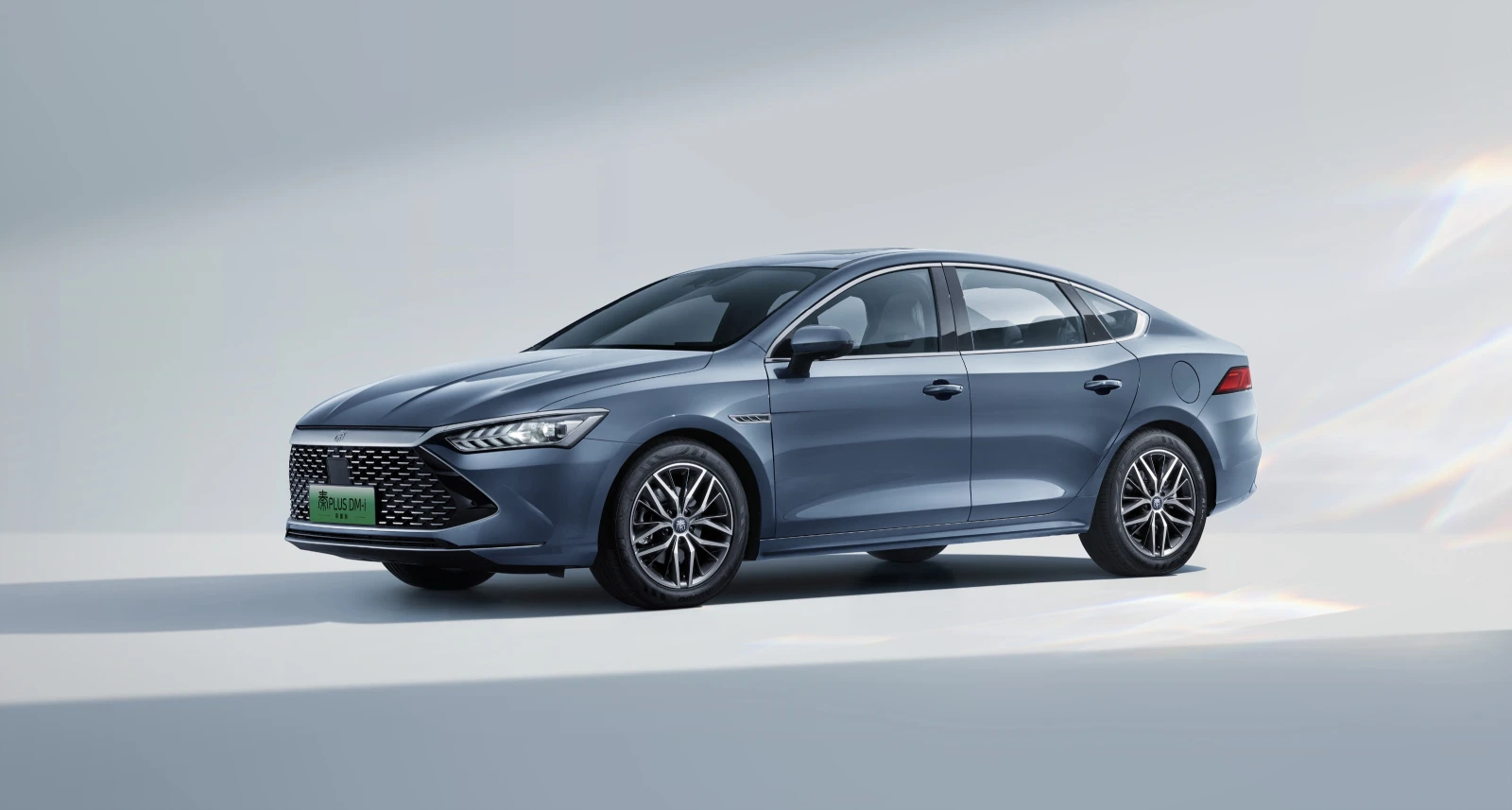 BYD Qin Plus DM-i55  - изображение 3