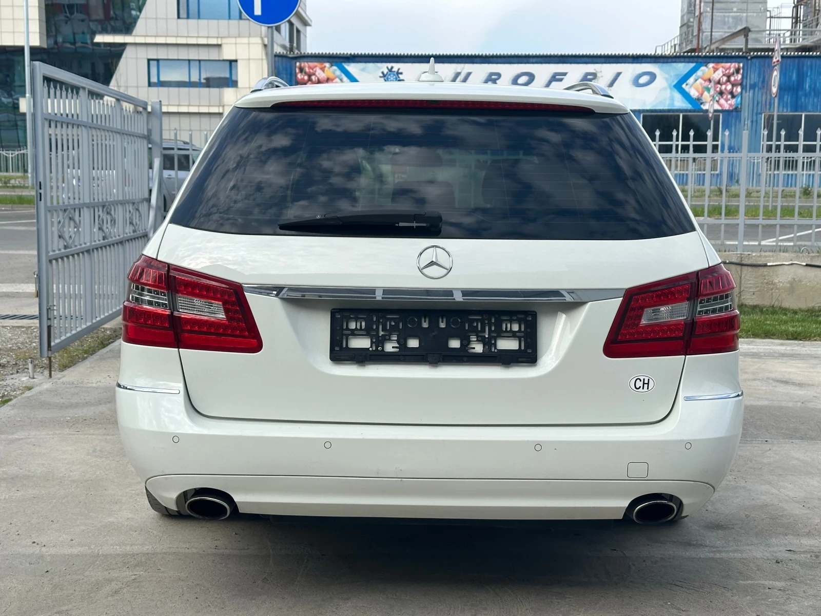 Mercedes-Benz E 350 CDI * 4Matic * Full * Отличен - изображение 6