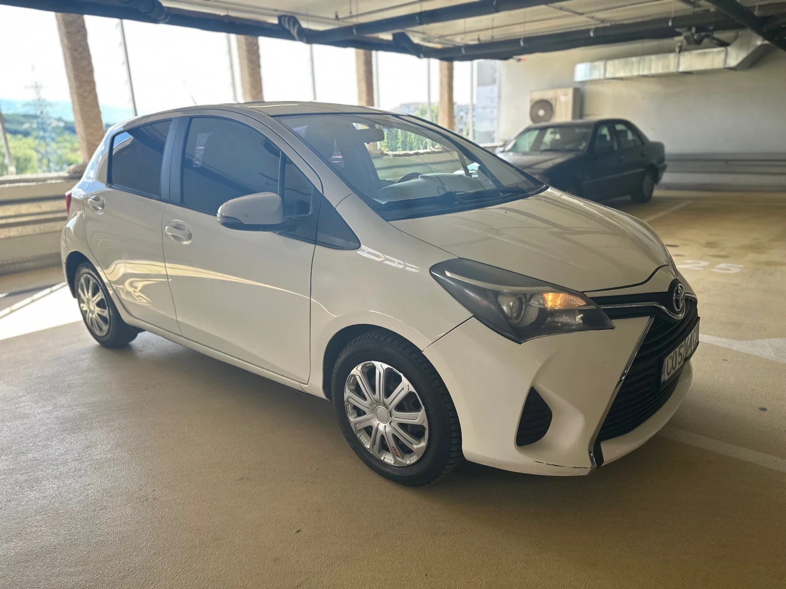 Toyota Yaris  - изображение 2