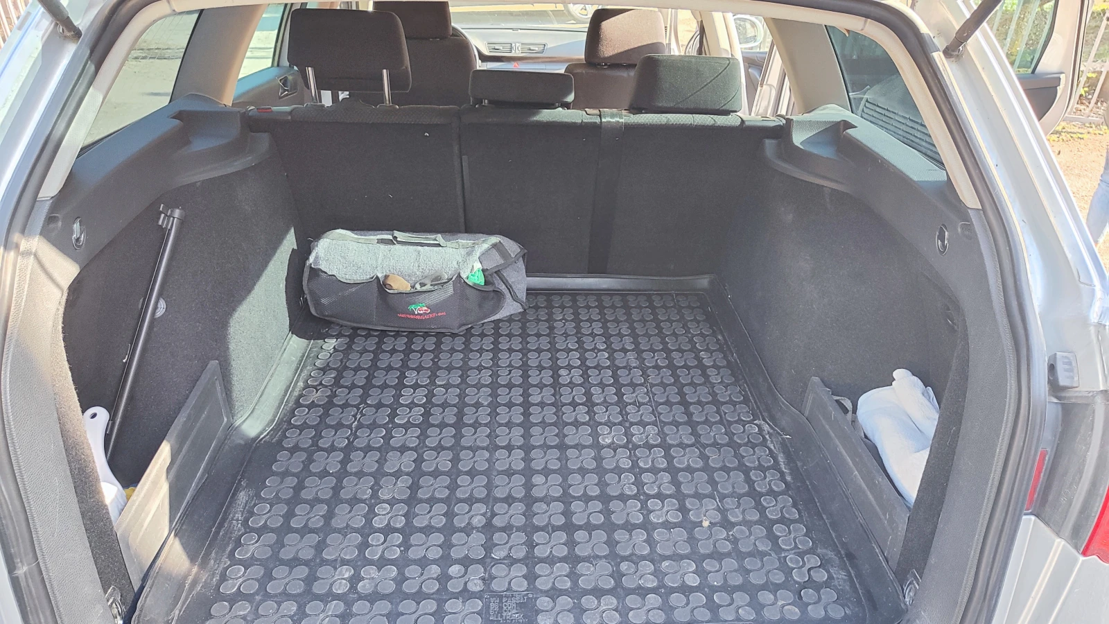 VW Passat 2.0 - изображение 9