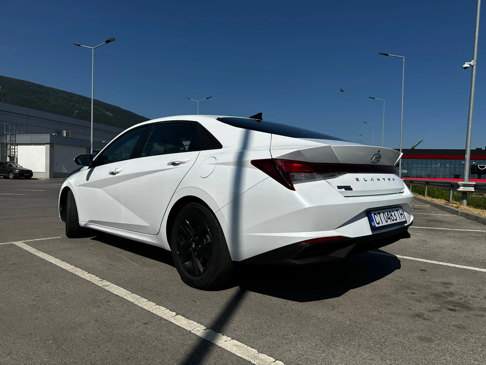 Hyundai Elantra 2.0 DOHC - изображение 4