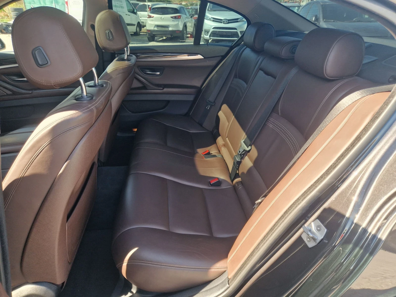 BMW 520 X-Drive Luxury 190kc Euro6 - изображение 9