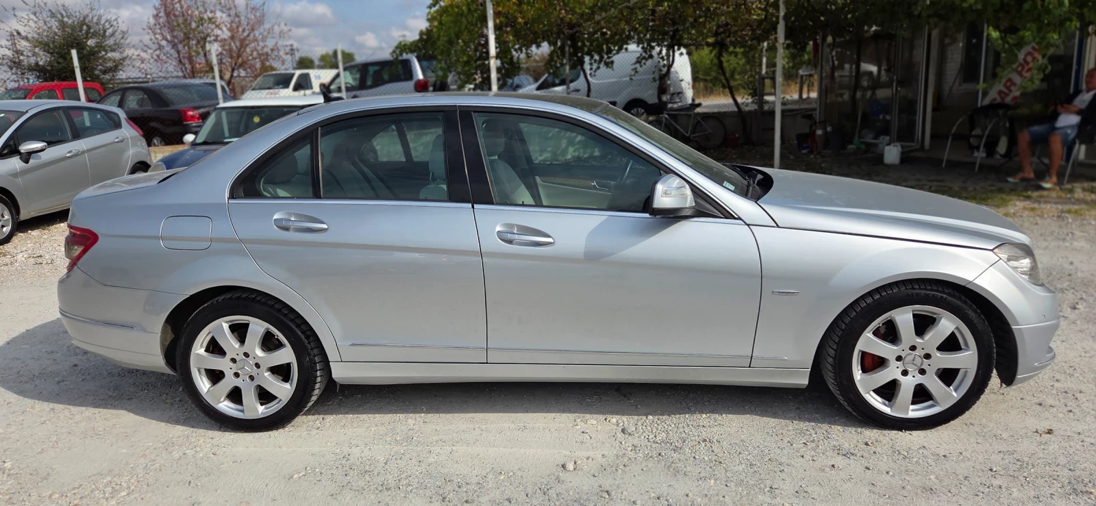 Mercedes-Benz C 320  - изображение 3