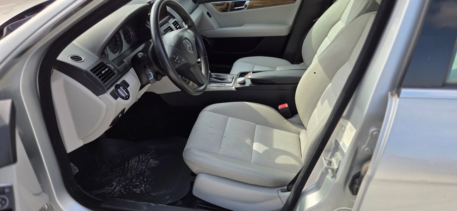 Mercedes-Benz C 320  - изображение 10