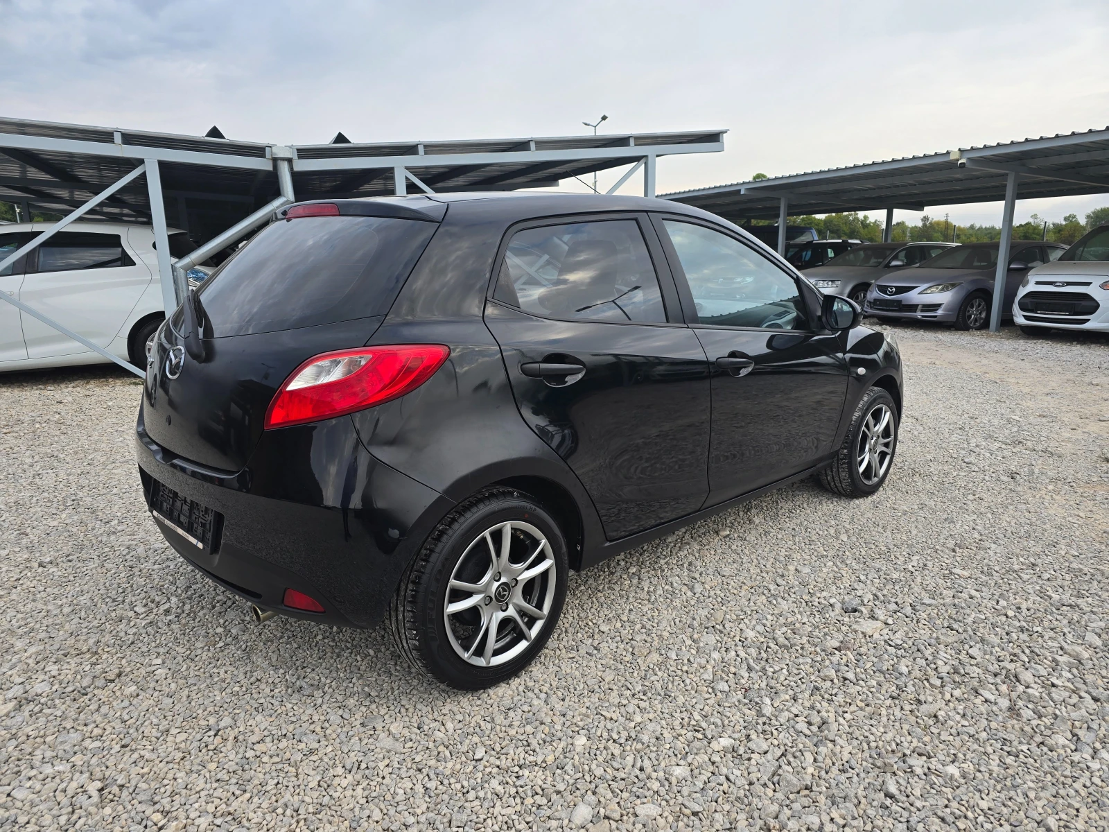 Mazda 2 1.3 БЕНЗИН ! ! РЕАЛНИ КИЛОМЕТРИ - изображение 5