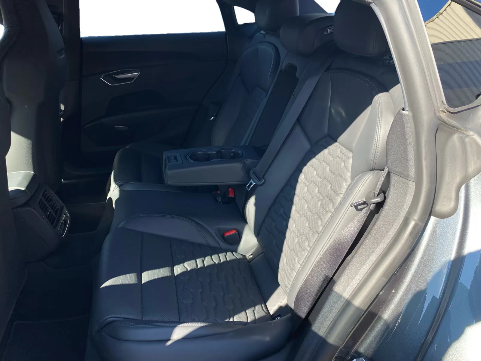 Audi E-Tron GT RS/598HP/QUATTRO/ACC/360/NAVI//HUD/759v | Mobile.bg   11