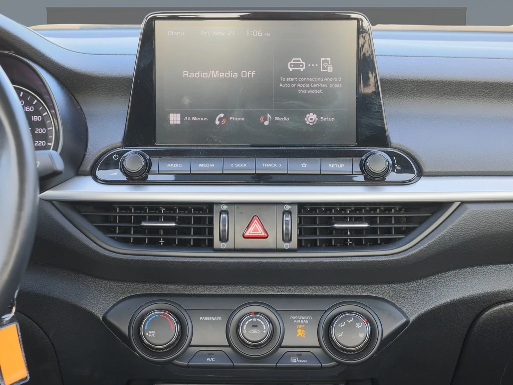 Kia Forte * LX  * CARFAX *    | Mobile.bg   17