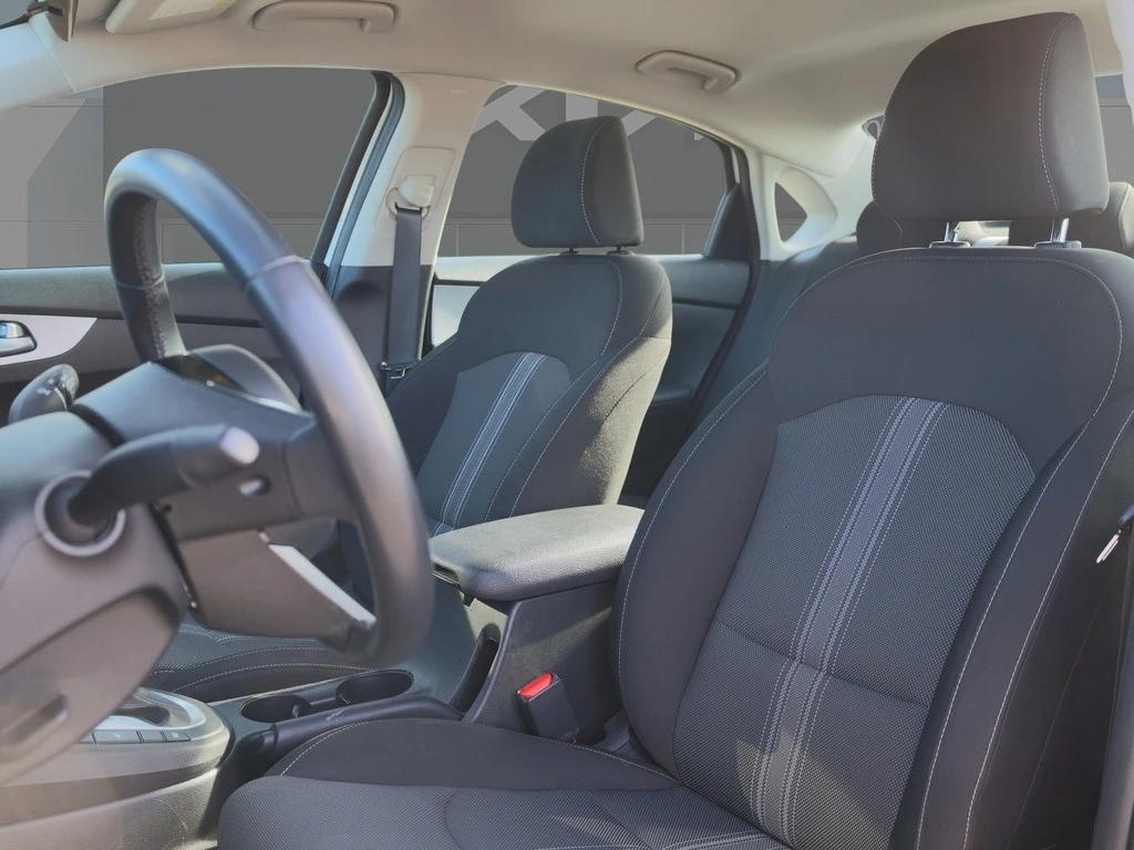 Kia Forte * LX  * CARFAX *    | Mobile.bg   10