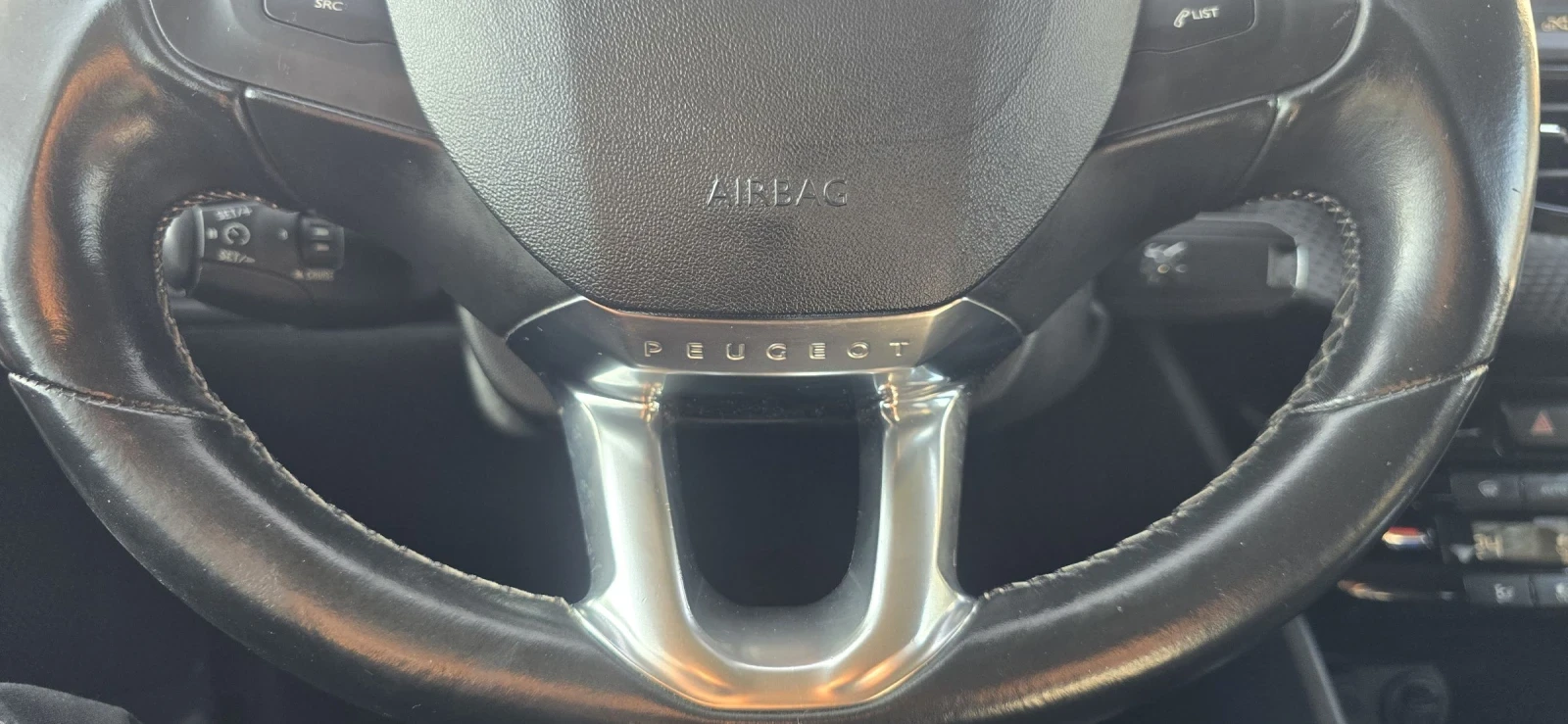 Peugeot 2008 1.6 Blue HDI 120 6 скорости Grip Control, снимка 13 - Автомобили и джипове - 53740117