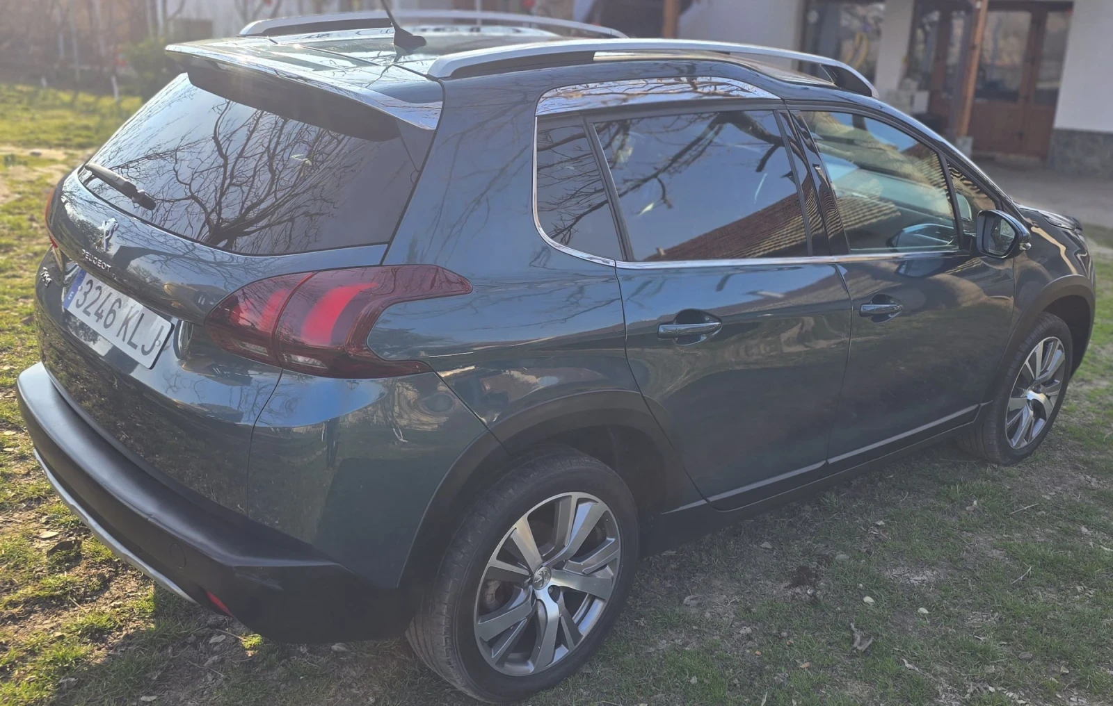 Peugeot 2008 1.6 Blue HDI 120 6 скорости Grip Control, снимка 4 - Автомобили и джипове - 53740117