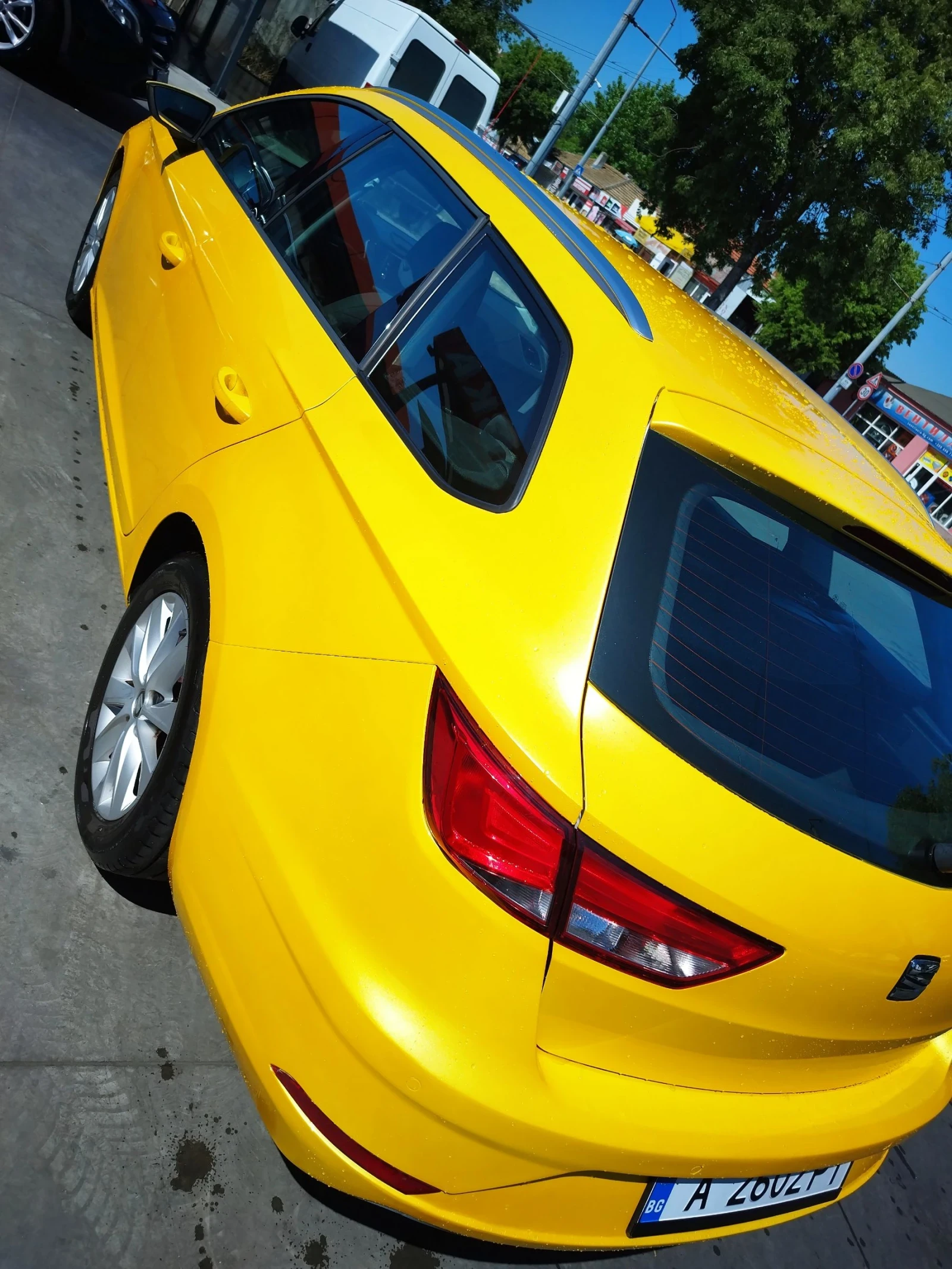 Seat Leon 1.5TGI* LED* NAV* DISTR* , снимка 3 - Автомобили и джипове - 53825396