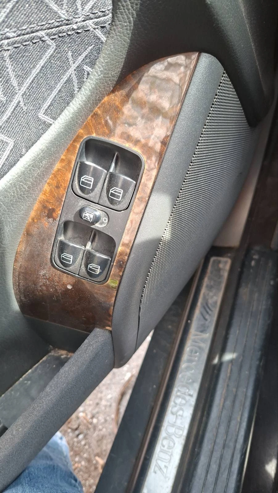 Mercedes-Benz C 220, снимка 14 - Автомобили и джипове - 54183317