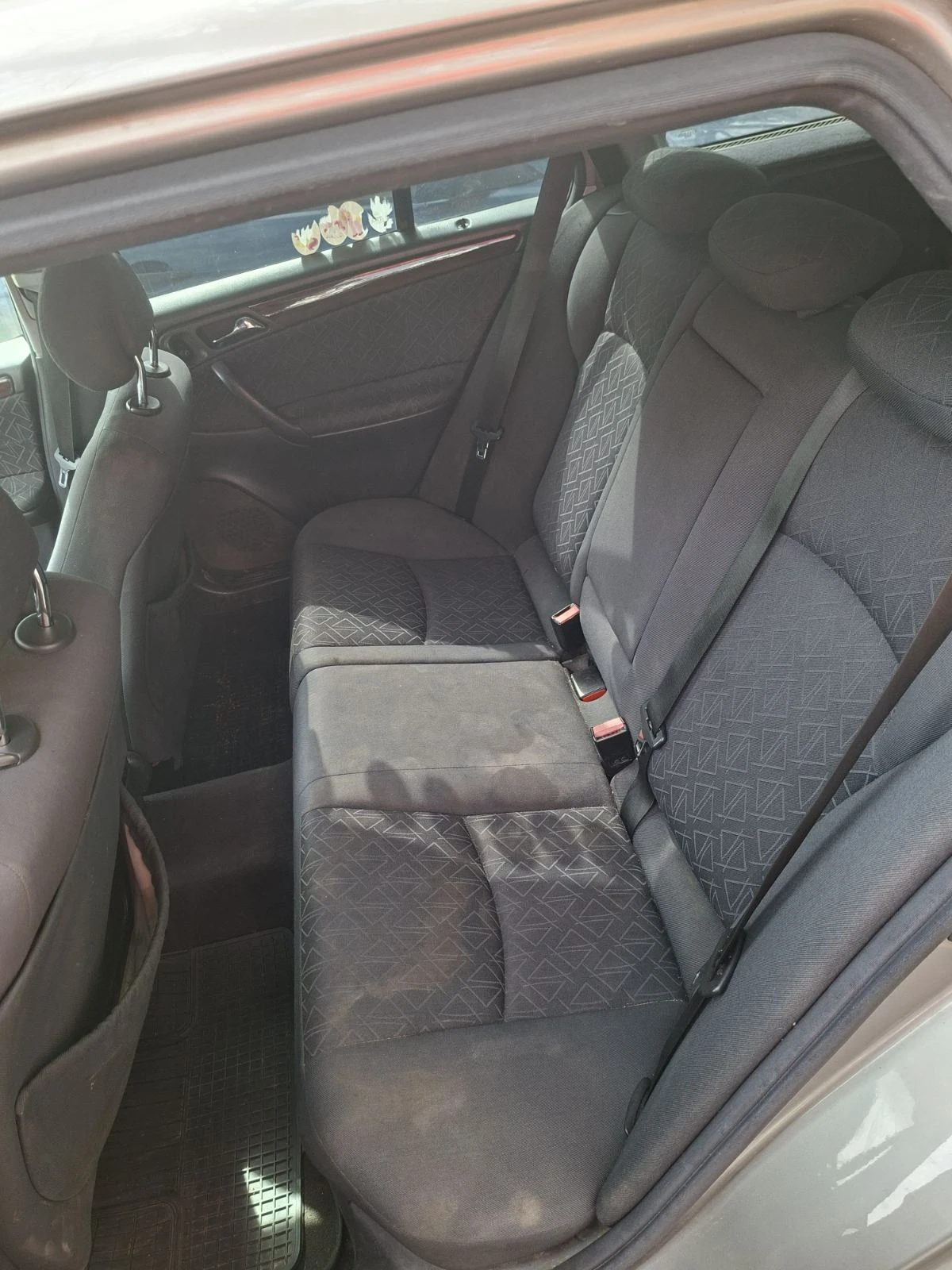 Mercedes-Benz C 220, снимка 12 - Автомобили и джипове - 54183317