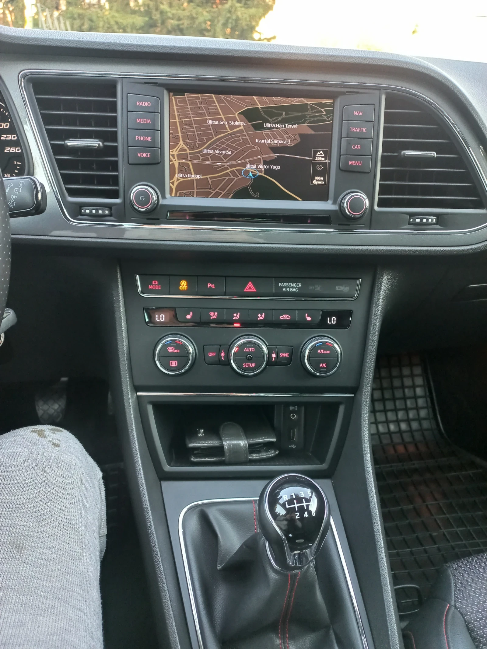 Seat Leon FR, снимка 8 - Автомобили и джипове - 54446947