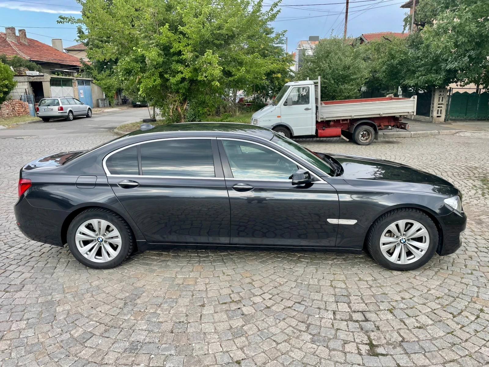 BMW 740 Li, снимка 2 - Автомобили и джипове - 54627341