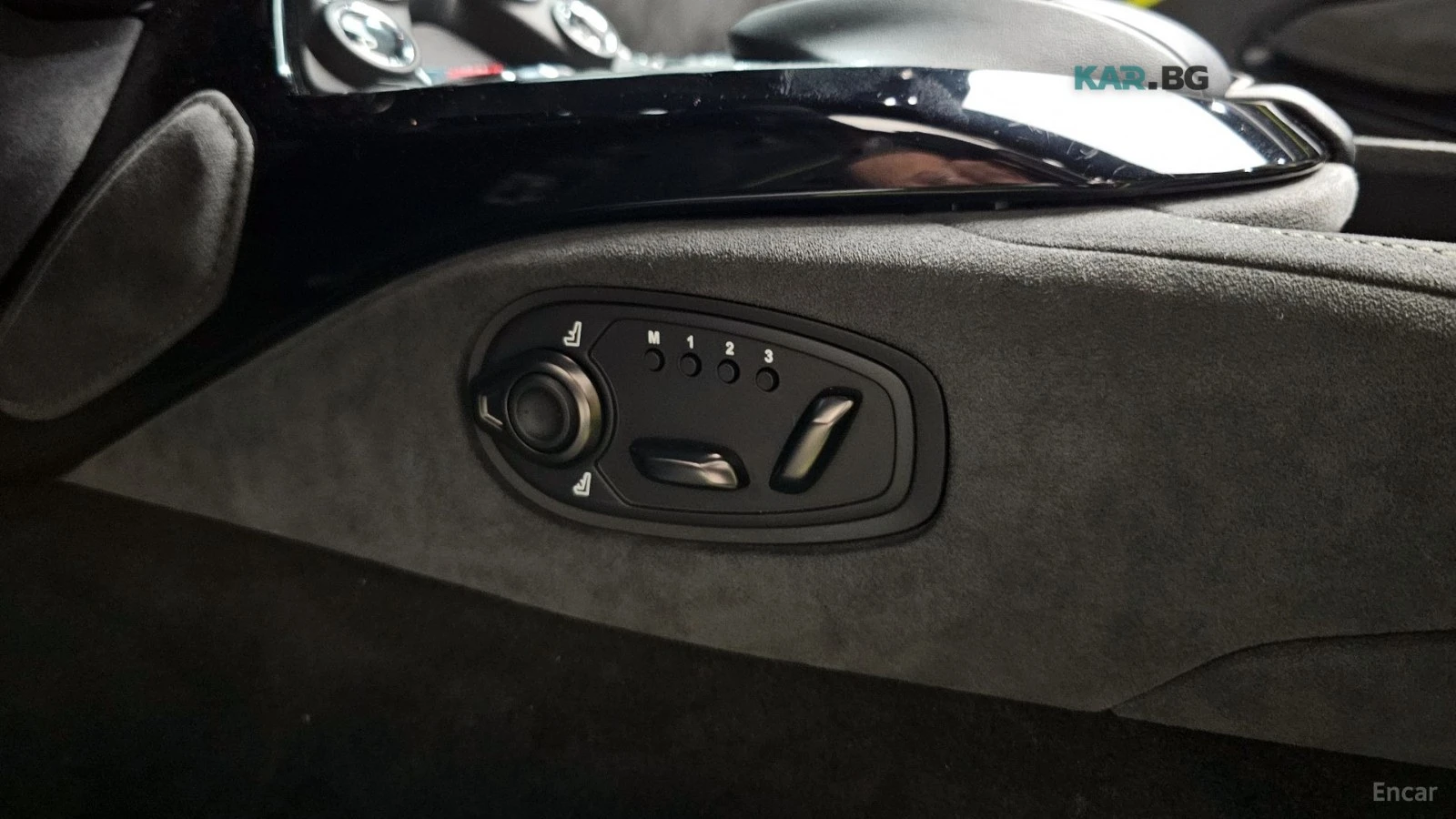 Aston Martin V8 Vantage F1 EDITION, снимка 16 - Автомобили и джипове - 55029938