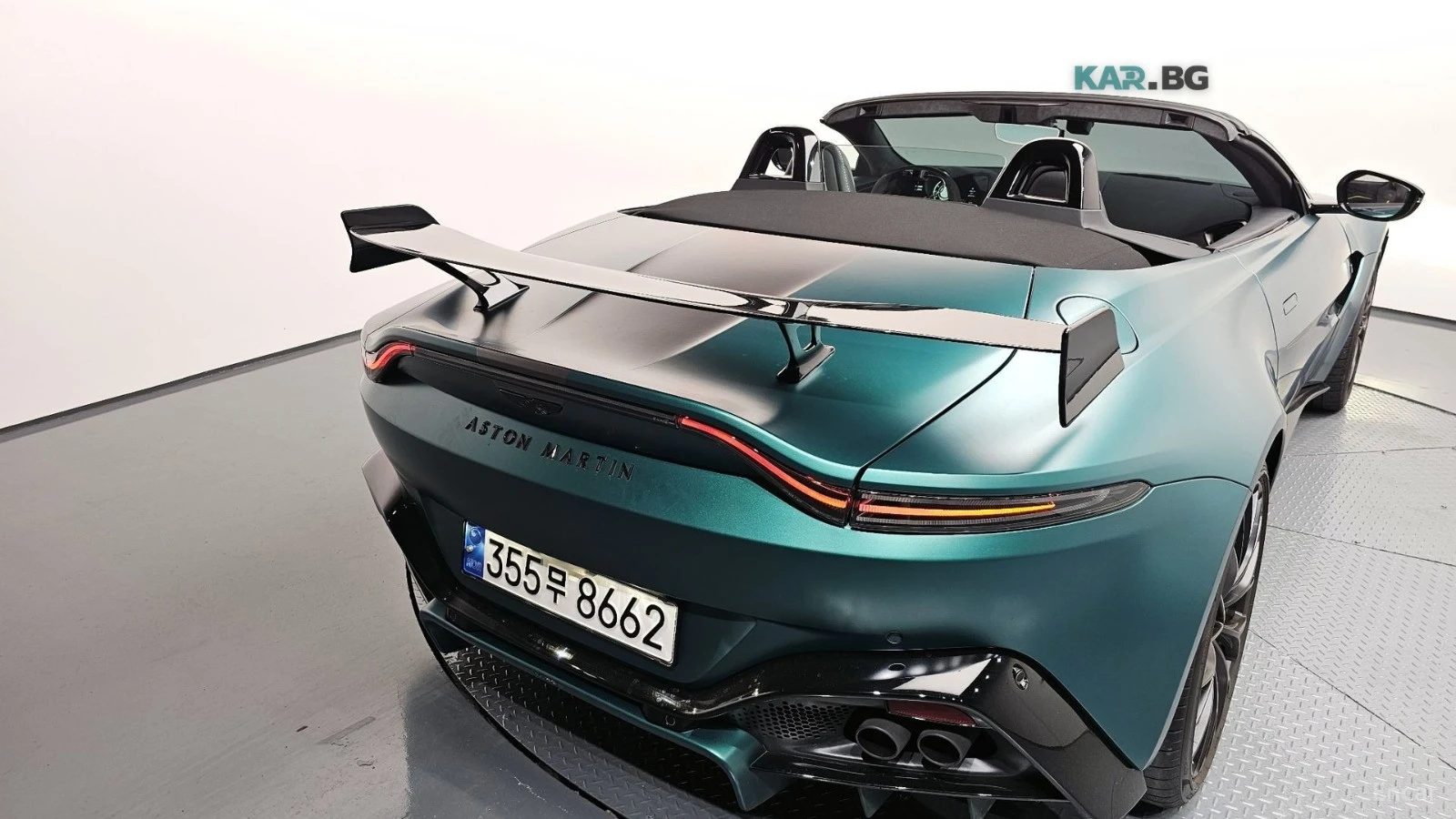 Aston Martin V8 Vantage F1 EDITION, снимка 12 - Автомобили и джипове - 55029938
