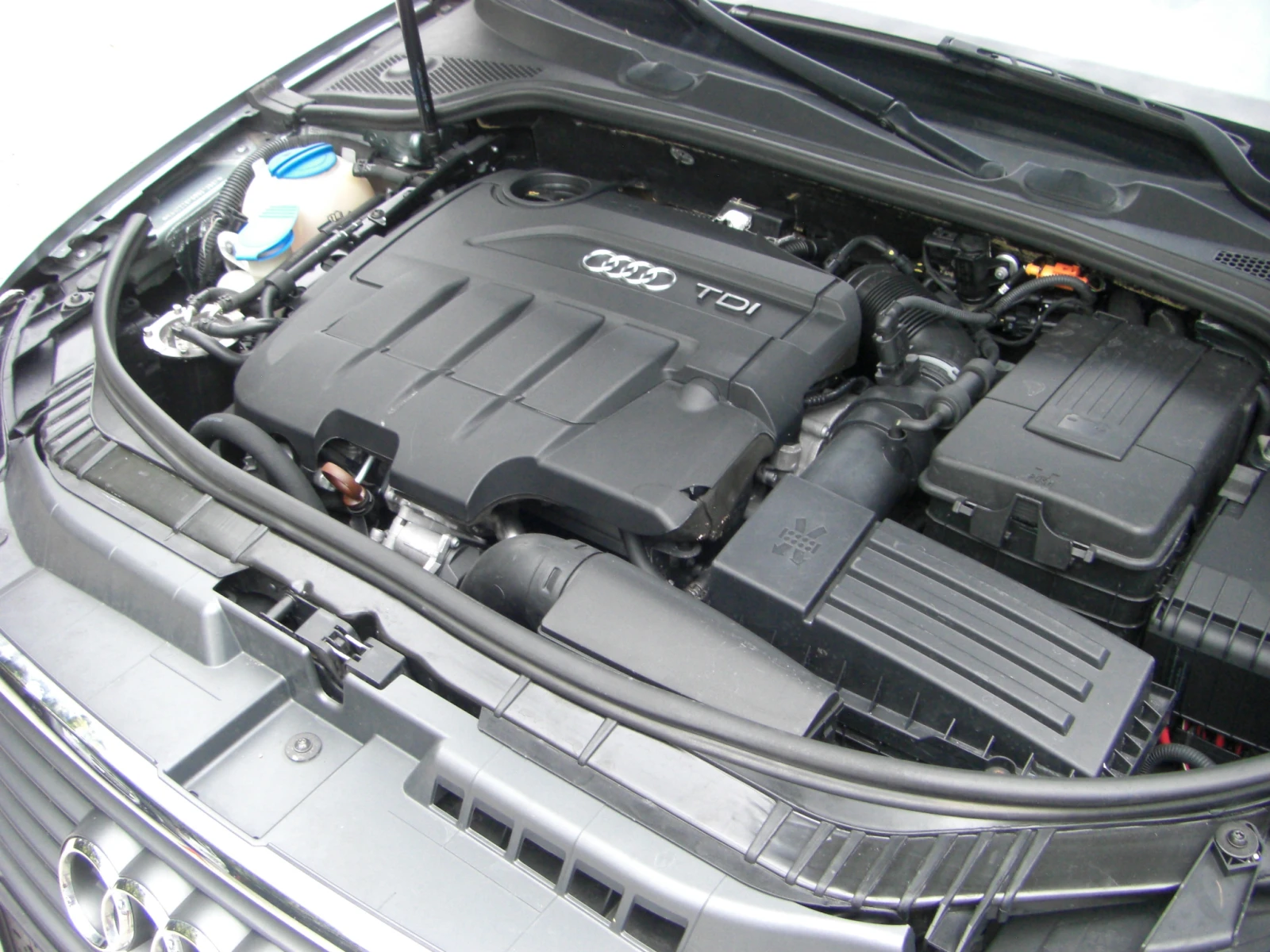Audi A3 2.0TDI Sportbeck FACCE NAVI 6ck., снимка 16 - Автомобили и джипове - 55197779