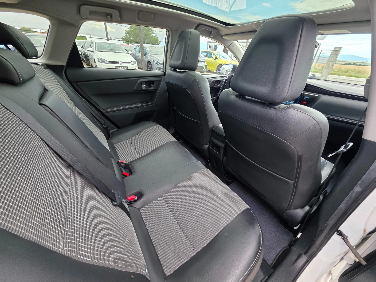 Toyota Auris II-1.8 h-Touring Sports-HYBRID-e CVT-Facelift | Mobile.bg � ����������� 12