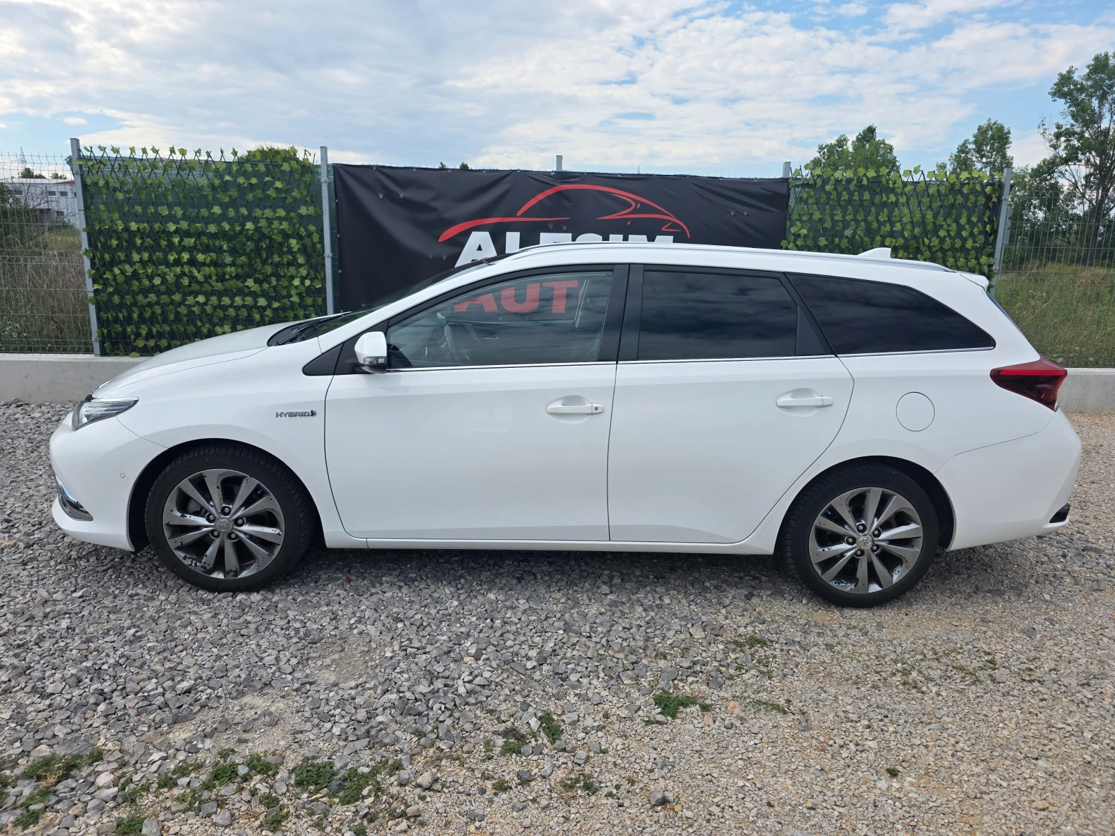 Toyota Auris II-1.8 h-Touring Sports-HYBRID-e CVT-Facelift | Mobile.bg � ����������� 7