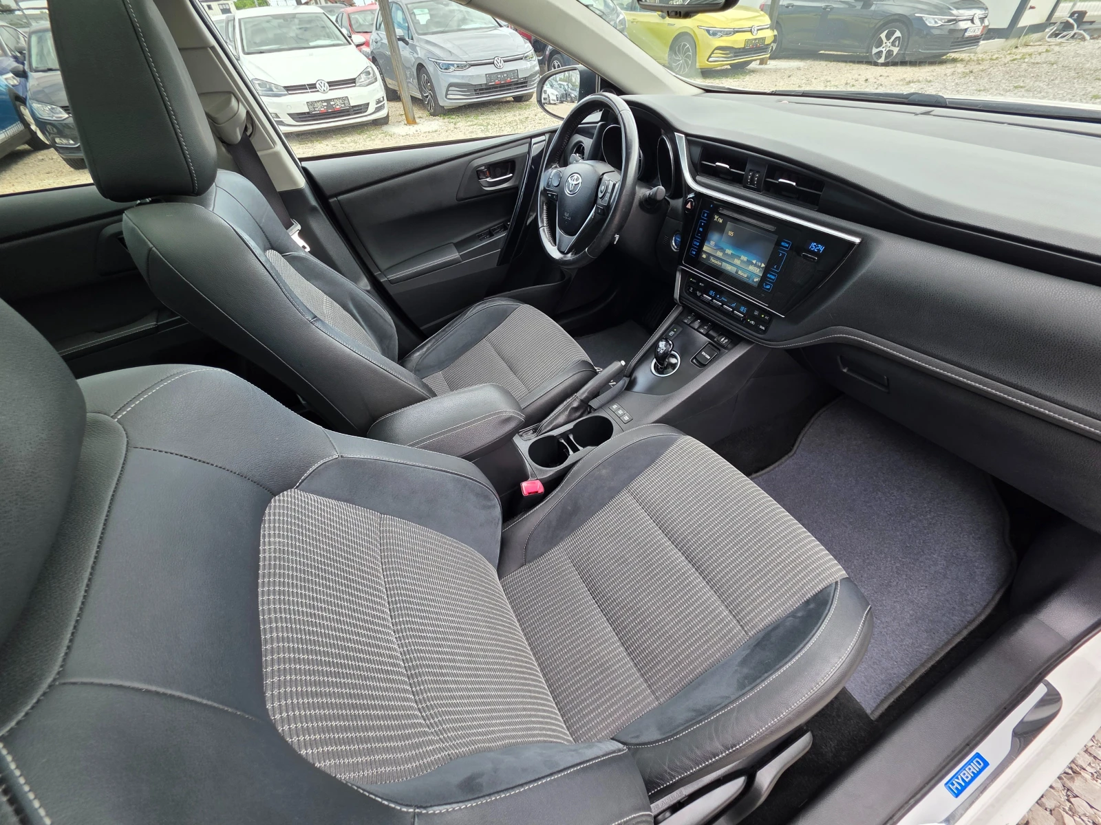 Toyota Auris II-1.8 h-Touring Sports-HYBRID-e CVT-Facelift | Mobile.bg � ����������� 14