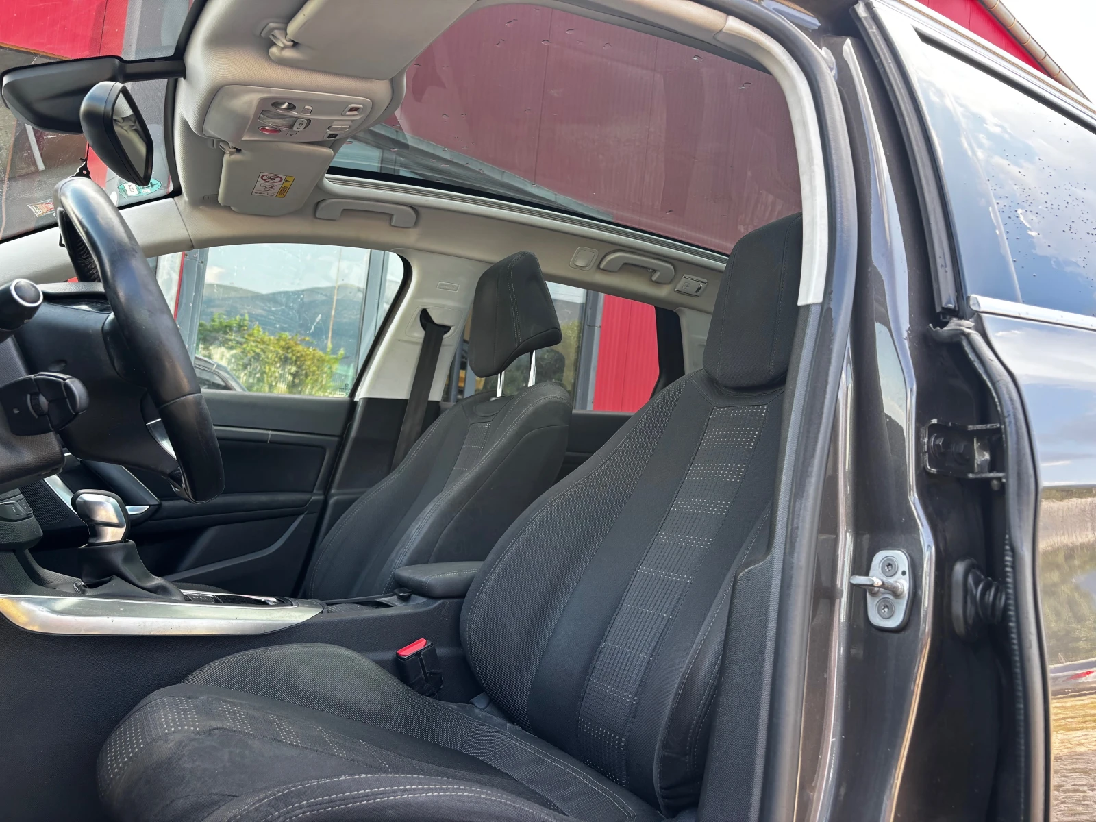 Peugeot 308 2.0 HDI NAVI AUTOMAT, снимка 7 - Автомобили и джипове - 55579457