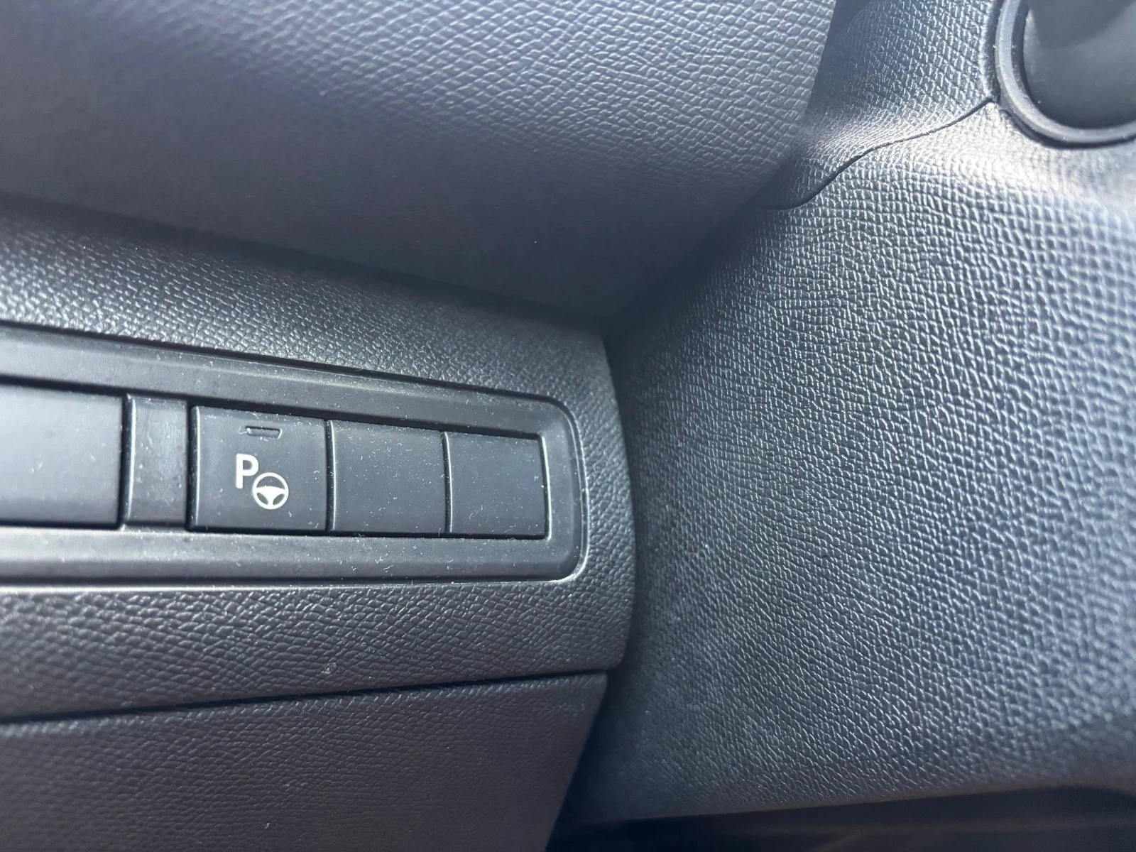 Peugeot 308 2.0 HDI NAVI AUTOMAT, снимка 11 - Автомобили и джипове - 55579457
