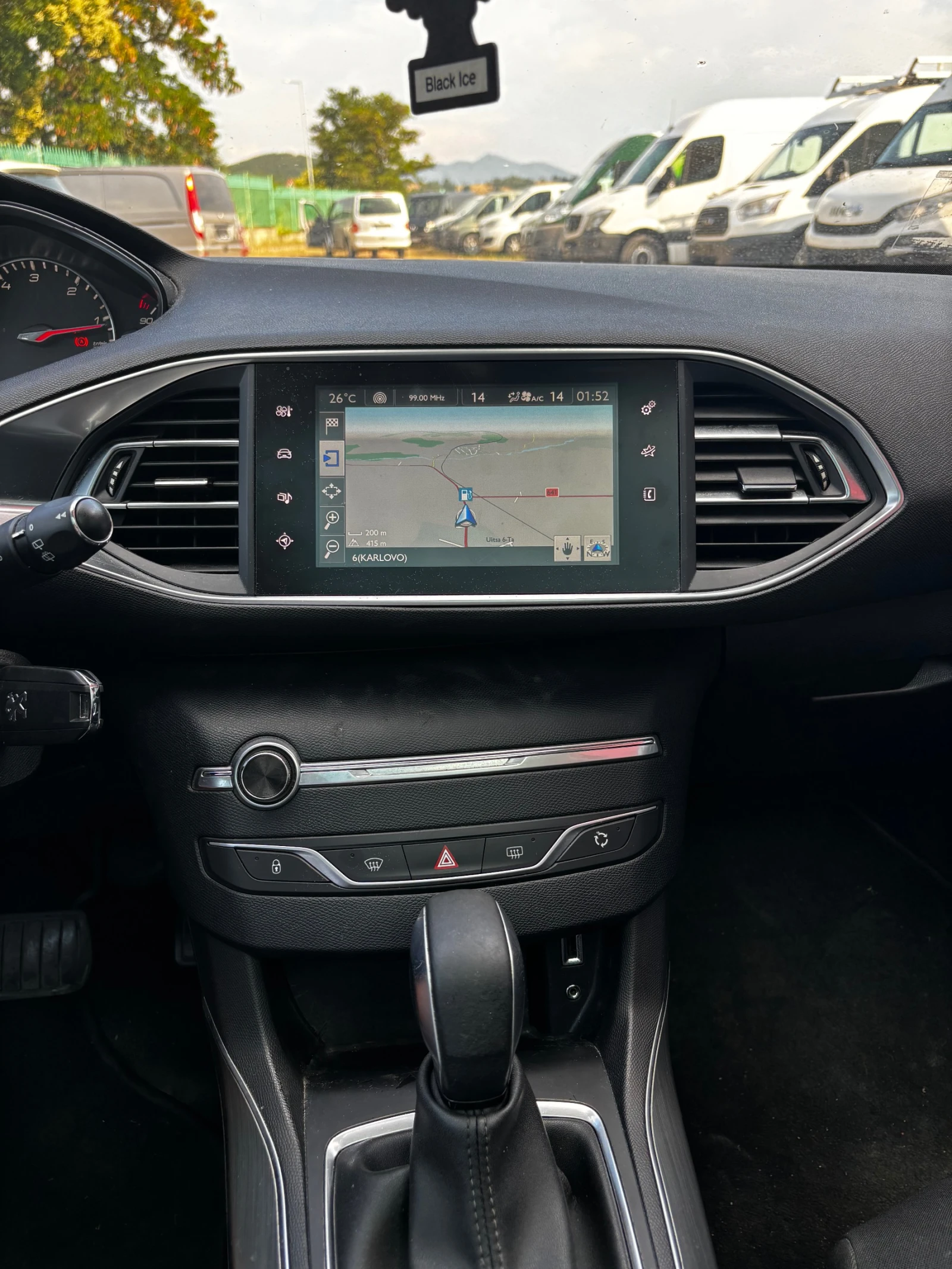 Peugeot 308 2.0 HDI NAVI AUTOMAT, снимка 8 - Автомобили и джипове - 55579457