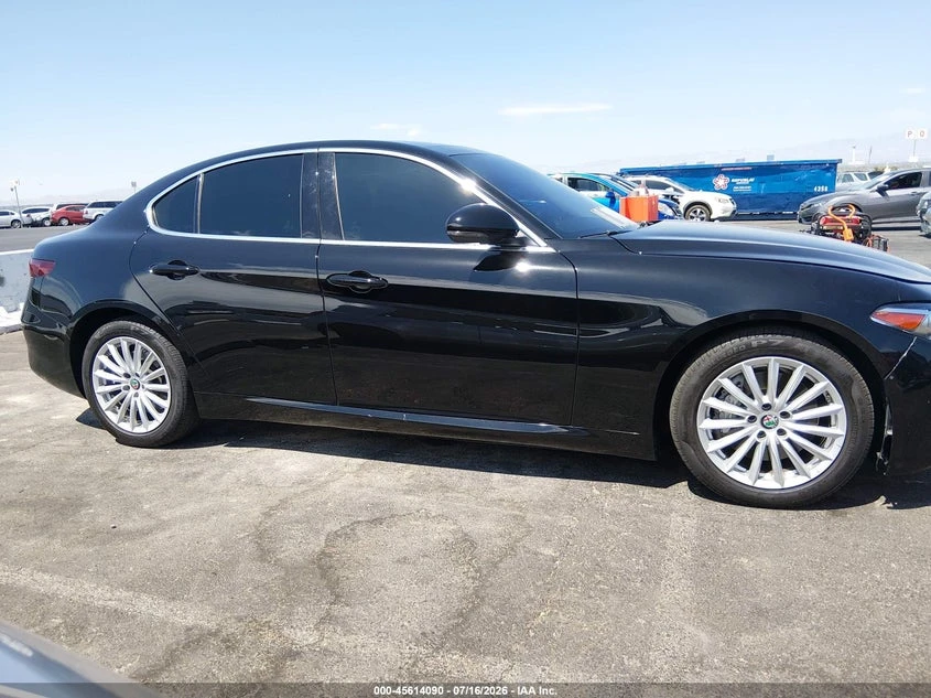 Alfa Romeo Giulia 2.0l Rwd, снимка 13 - Автомобили и джипове - 55591330