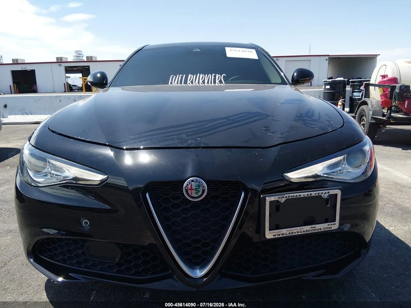 Alfa Romeo Giulia 2.0l Rwd, снимка 12 - Автомобили и джипове - 55591330