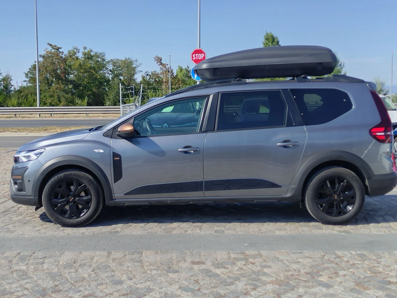 Dacia Jogger 1.0Tce/100к.с./ECO-G/EXTREME, снимка 7 - Автомобили и джипове - 55747880