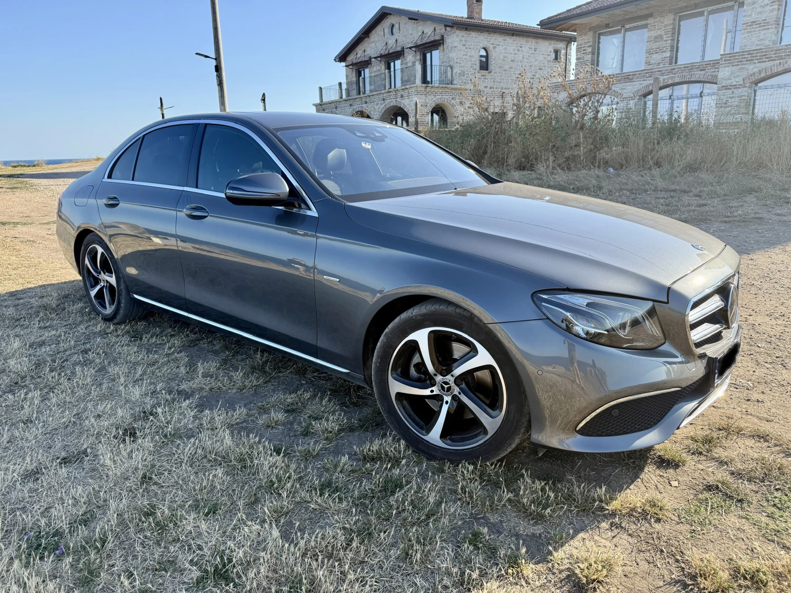 Mercedes-Benz E 200 4Matic, снимка 6 - Автомобили и джипове - 55765928