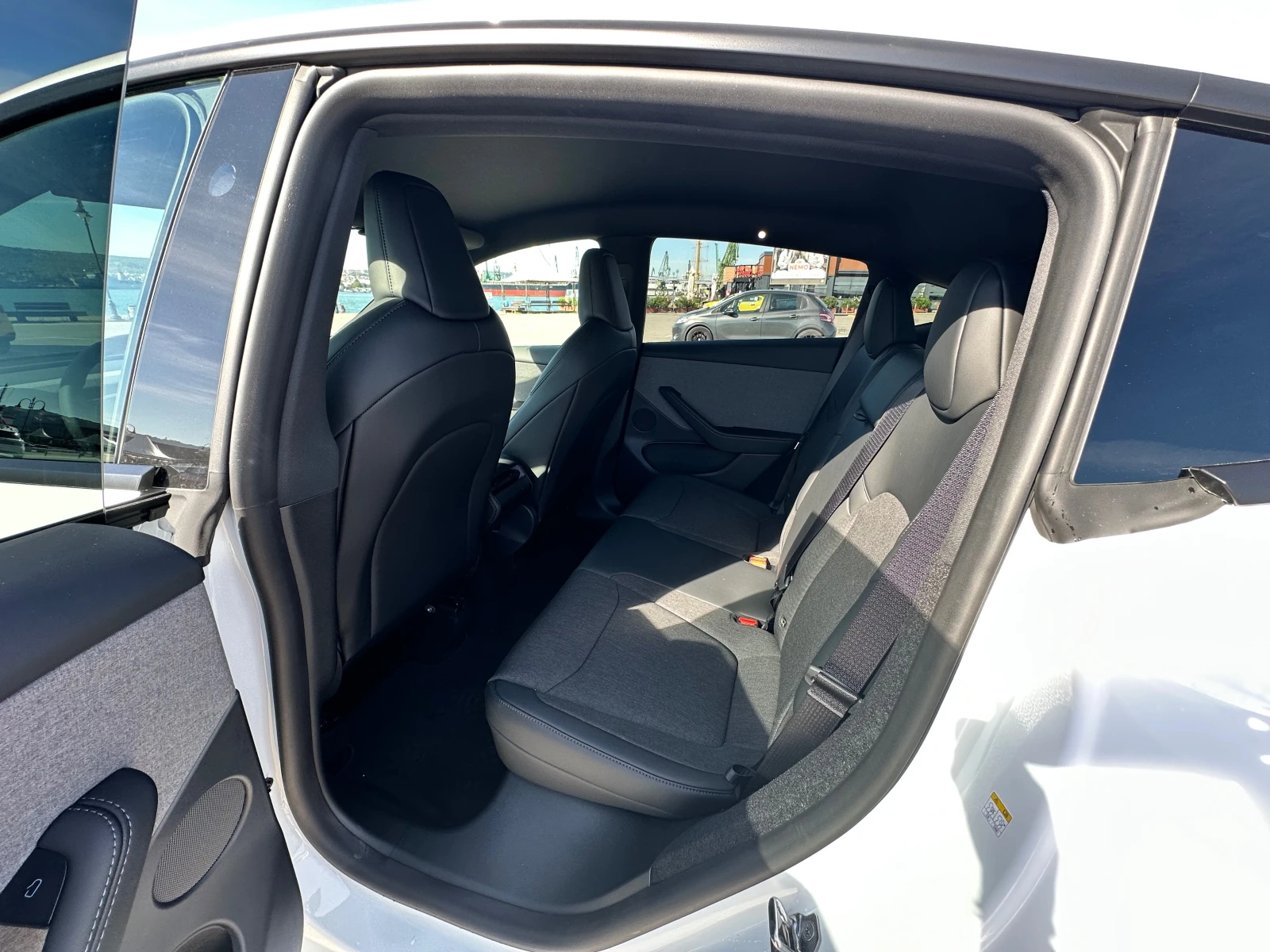 Tesla Model Y Juniper НОВА, снимка 15 - Автомобили и джипове - 56343414