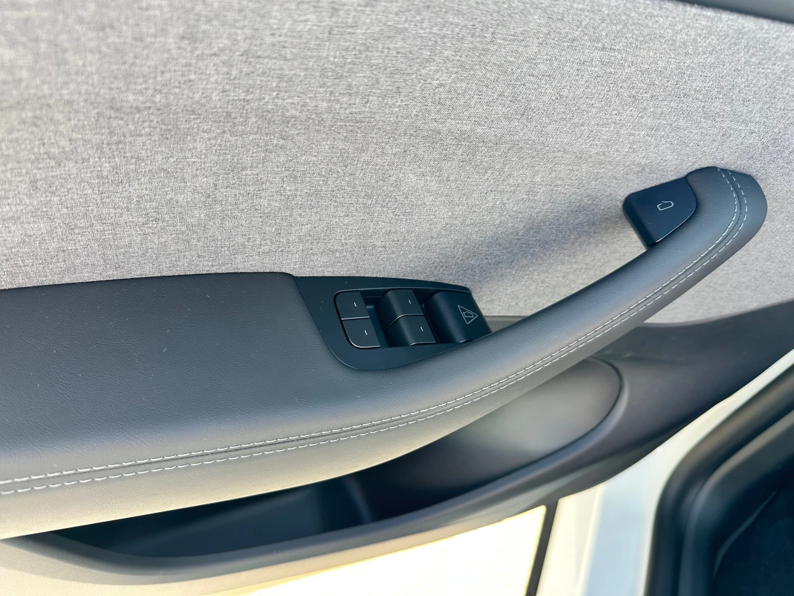 Tesla Model Y Juniper НОВА, снимка 11 - Автомобили и джипове - 56343414