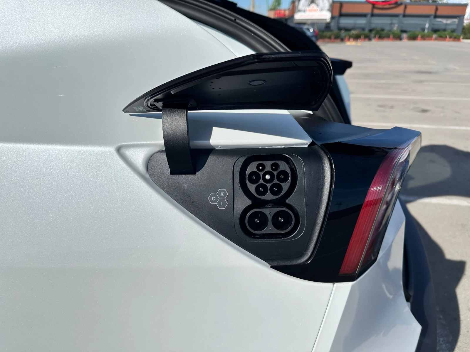 Tesla Model Y Juniper НОВА С ДОСТАВКА НОЕМВРИ, снимка 9 - Автомобили и джипове - 56413054