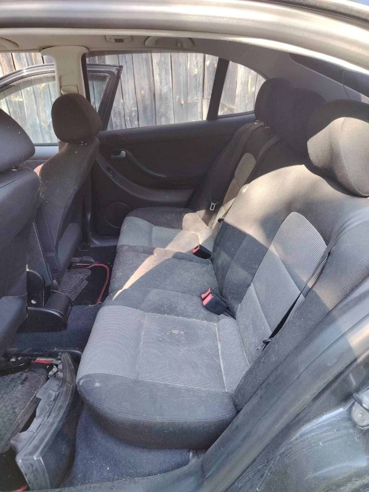 Seat Leon, снимка 4 - Автомобили и джипове - 56630063
