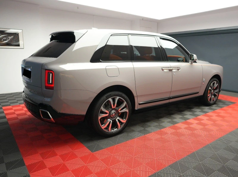 Rolls-Royce Cullinan SERIES II/ FACELIFT/ BESPOKE/ 4-SEATS/ STARLIGHT/, снимка 6 - Автомобили и джипове - 49128236