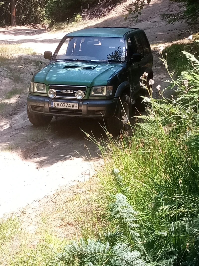 Isuzu Trooper, снимка 2 - Автомобили и джипове - 52305619