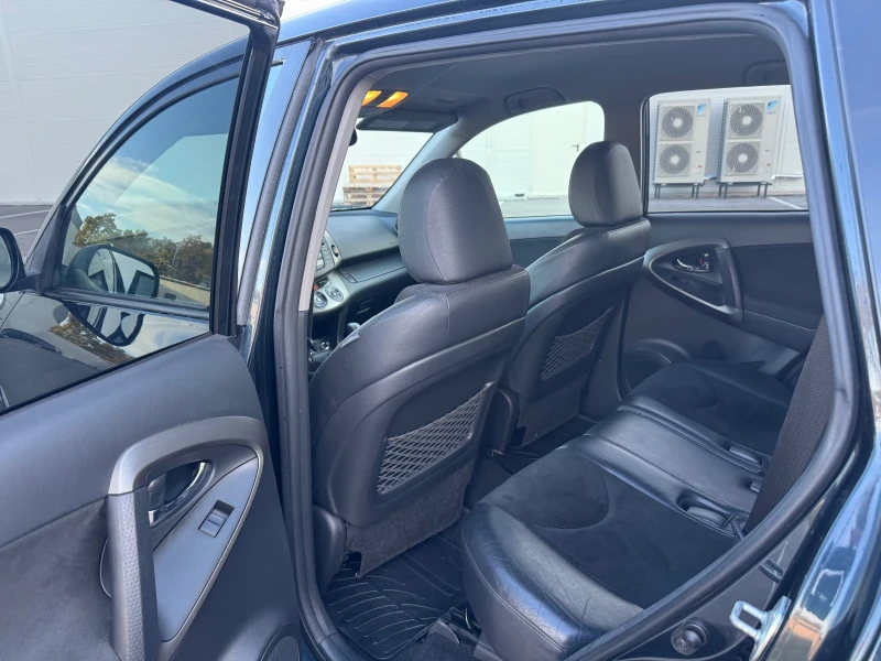 Toyota Rav4 2.2 Crossover , снимка 8 - Автомобили и джипове - 52805893