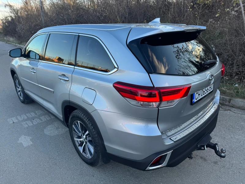 Toyota Highlander ТОП 7+ 1 МЕСТА , АКТИВЕН ДИСТРОНИК, 3.5, снимка 4 - Автомобили и джипове - 52812423