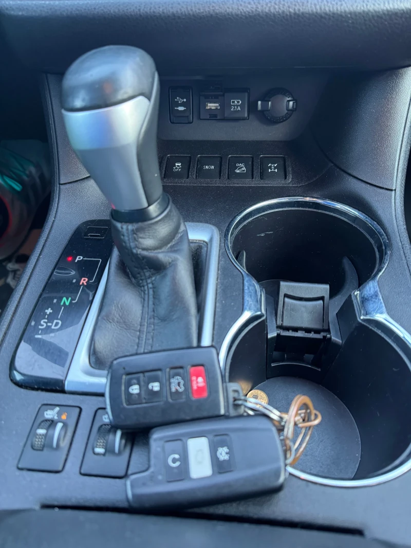 Toyota Highlander ТОП 7+ 1 МЕСТА , АКТИВЕН ДИСТРОНИК, 3.5, снимка 6 - Автомобили и джипове - 52812423