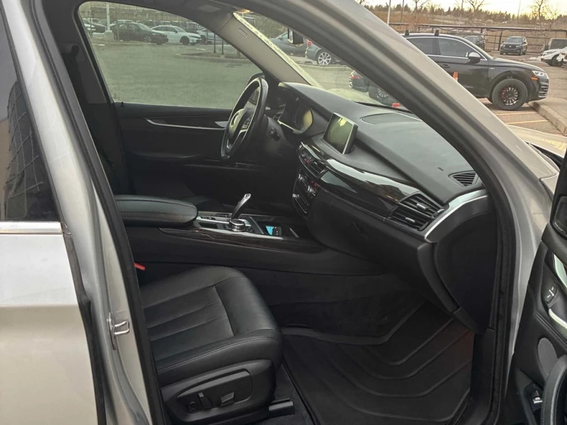 BMW X5 XDRIVE35I * ПАНОРАМА* ПОДГРЕВИ* ПРЕДСТАВИТЕЛСТВО* , снимка 10 - Автомобили и джипове - 53370024