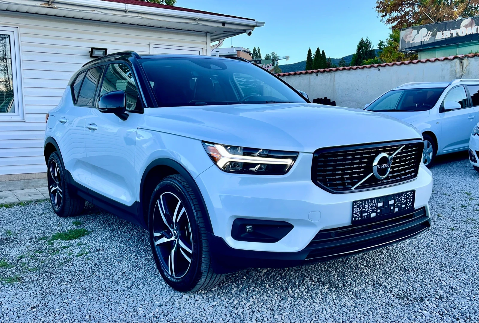 Volvo XC40 2.0 R Desing 4X4 Нов внос ! ТОП ! - изображение 3