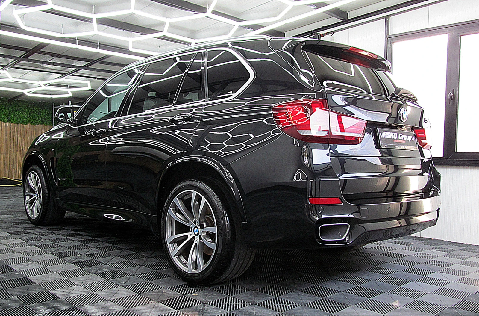 BMW X5 4.0D/M-PAKET/PANORAMA/2xTV/ВАКУМ - изображение 4