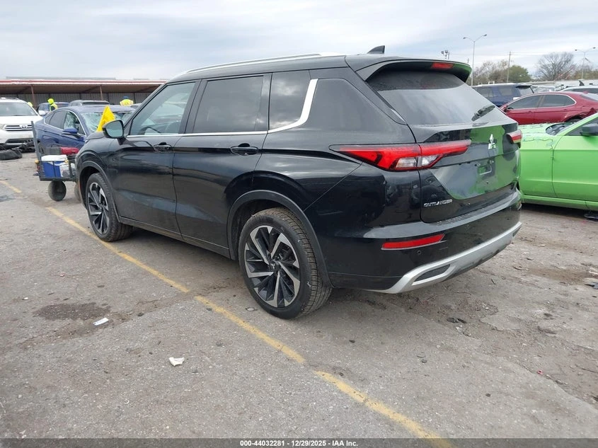 Mitsubishi Outlander 2.5l Sel 2.5 2Wd/Sel Black Edition 2Wd, снимка 3 - Автомобили и джипове - 53905036